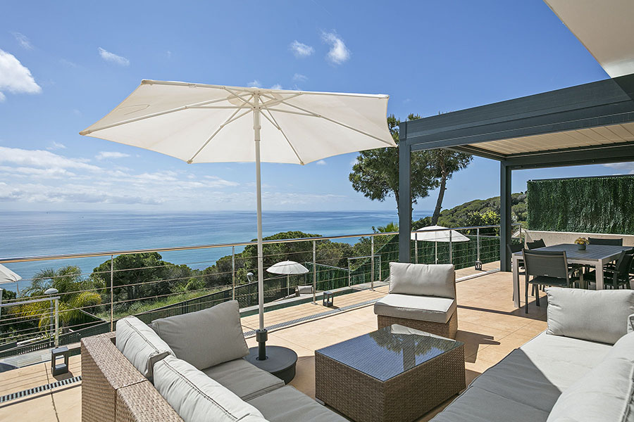 Fotografía de apartamento turístico: casa con piscina en el Maresme